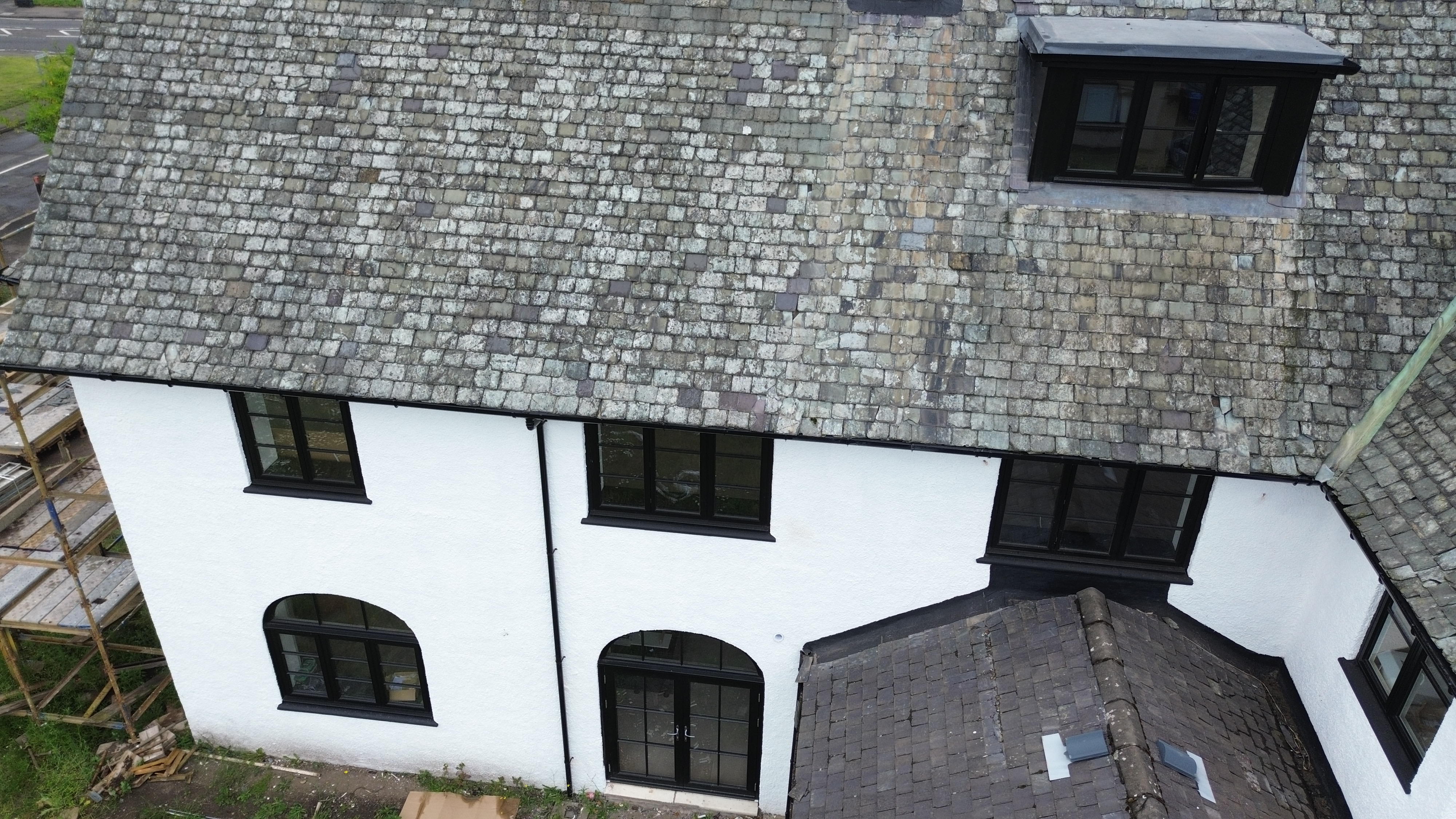 EC2 windows and doors installation, completed project